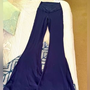 Aerie Real Me Super Flare leggings